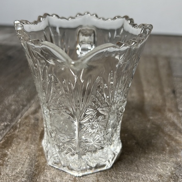 Vintage Crystal Clear Creamer Raised Rose Designs Lot of Detail - Picture 5 of 7